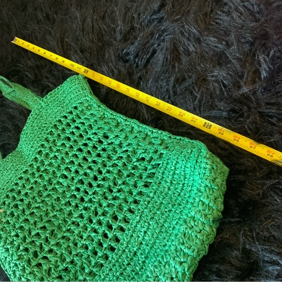 H&M straw tote in green - Picture 10 of 11